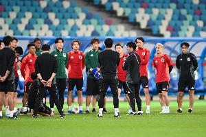 共同社:日本队今日启程飞往蒙特雷,镰田大地出发前与球队会合配图