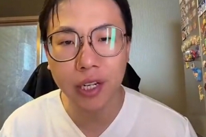 解说：非常多的教练对里克·阿德尔曼教练都有极高评价 一路走好配图