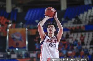 媒体人：别怪我鸡蛋里挑骨头看个高兴 解决比赛暴露的问题最重要配图
