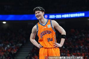 NBA名宿跟你闹呢？王哲林17中10砍下29分15板1断1帽 7前场板！配图