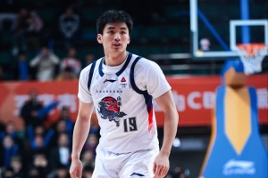 鲁媒:山东今天开启夏训 于德豪孙桐林米艾力郑晓垚基本确定离队配图